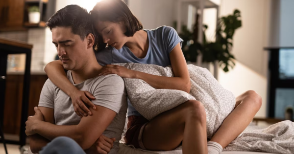 4 Important Things To Tell Your Partner In His Difficult Times To Make Him Feel Better