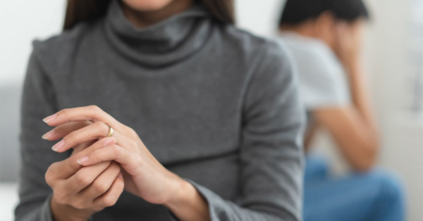 6 Common Habits That Drastically Increase Your Odds Of Divorce