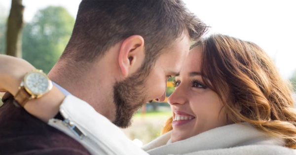 8 Things Your Husband Will Do When He Is Still Head-Over-Heels In Love With You
