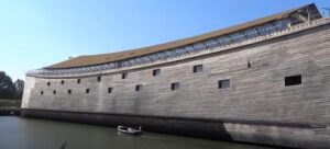 A billionaire has spent 2 decades building a gigantic replica of Noah’s Ark and has finally finished it. This is what it looks like inside