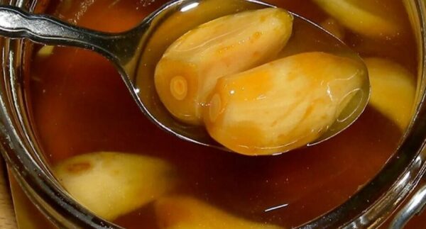 Essen Sie Knoblauch und Honig beim 7-tägigen Fasten