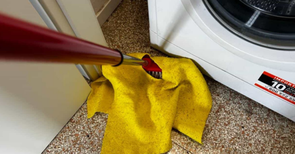 How to get all the dirt out from under the washing machine and fridge, the mop trick