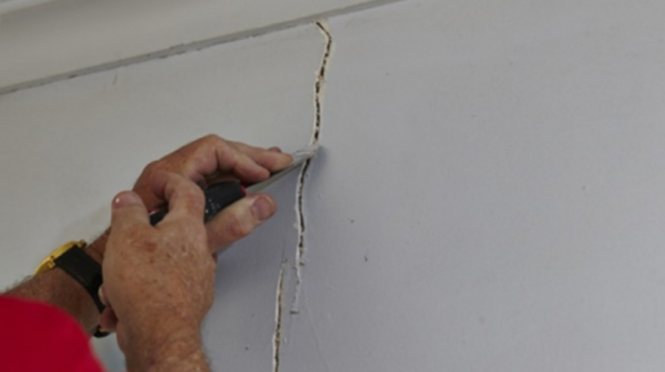 How to repair the Cracks in the Walls – Step by step