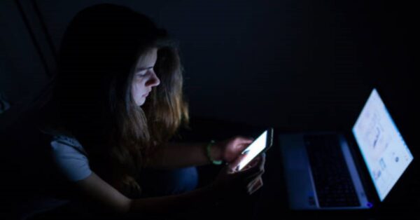 If you spend many hours in front of a screen, don’t forget to do this