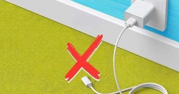Leaving a charger plugged in when idle: all you should know