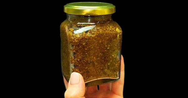 My dad is 60 years old, but he looks 30! He eats this once a day for the health of his intestines, joints, and immunity!