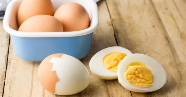 Next time if you eat boiled egg, add a little vinager to eliminate one of the greatest enemies of your body