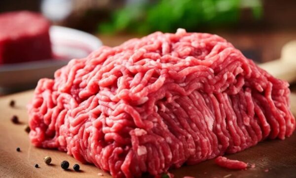 Should you rinse ground beef before cooking with it?