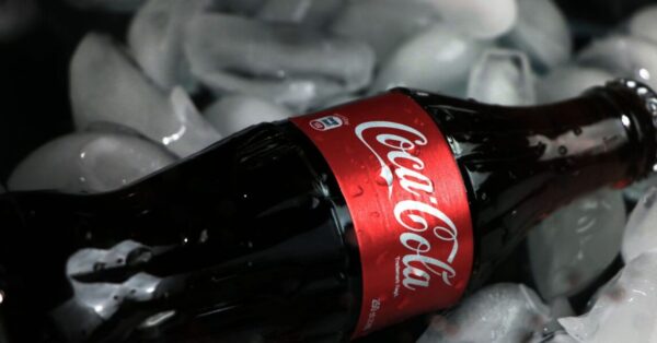 Why is Coca Cola in glass bottle better?