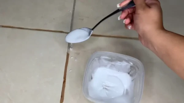 You will never see the dirty floor and black joints again: it remains spotless